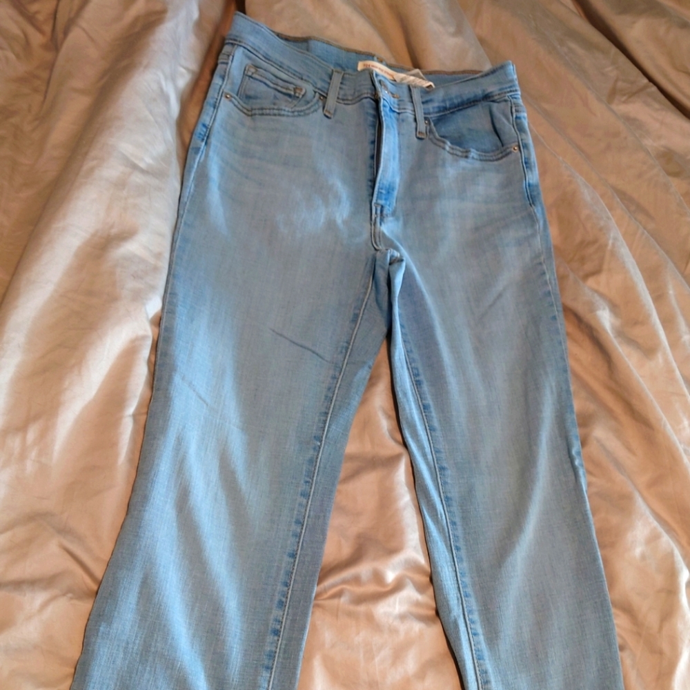 Levi jeans